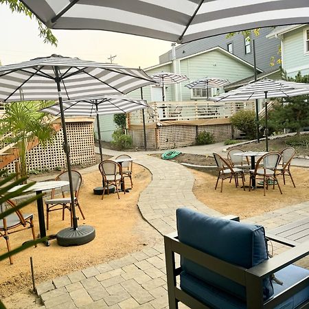 אשלנד Swank Boutique Suites מראה חיצוני תמונה