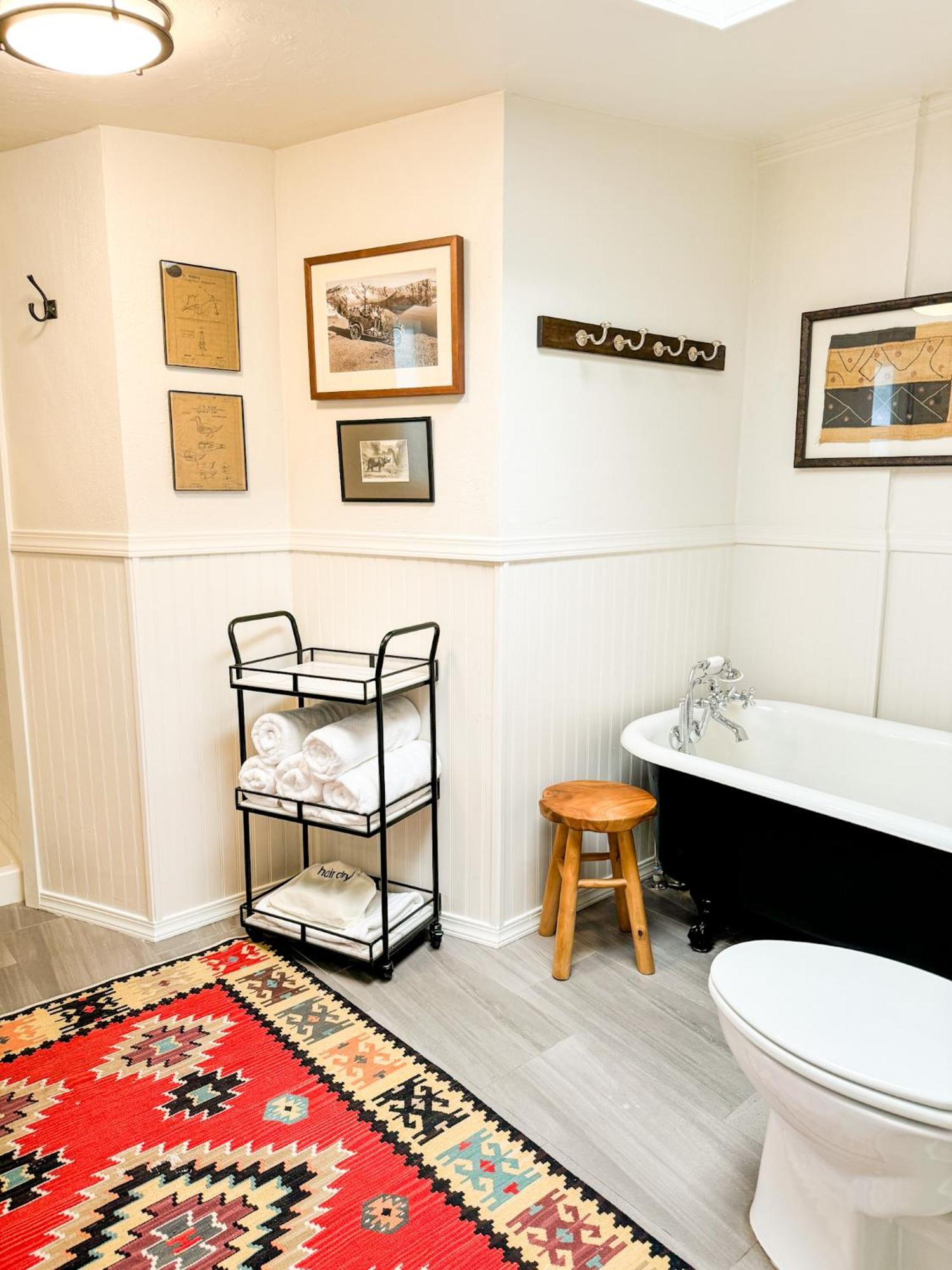 אשלנד Swank Boutique Suites מראה חיצוני תמונה