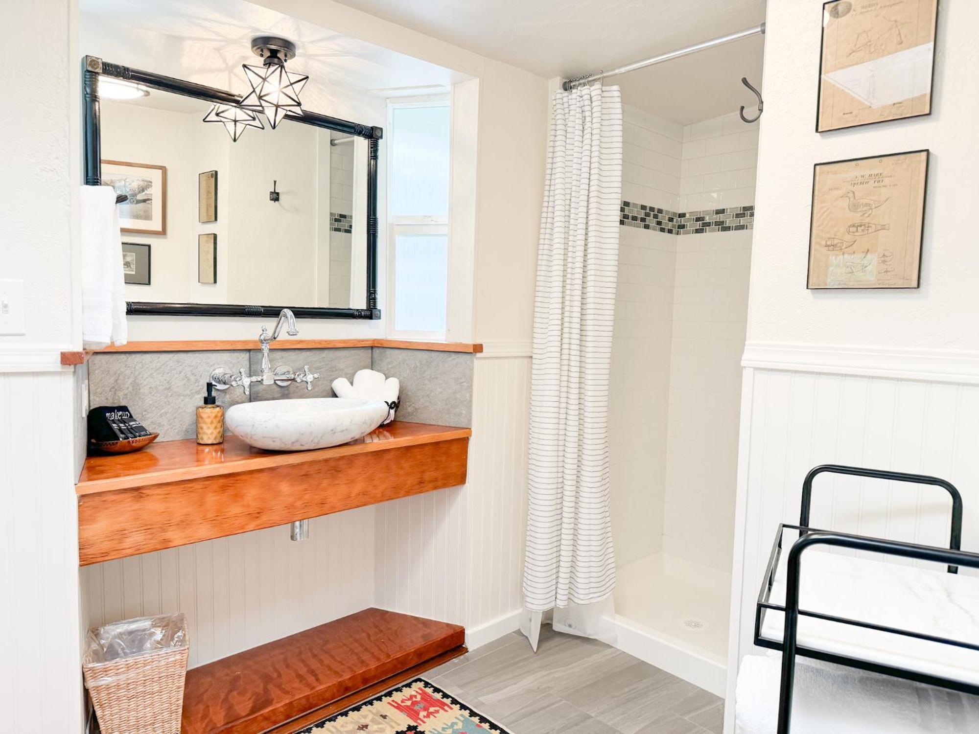 אשלנד Swank Boutique Suites מראה חיצוני תמונה